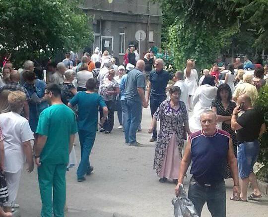 ФОТО: Вікторія Беренфельд У Мукачеві замінували ЦРЛ
