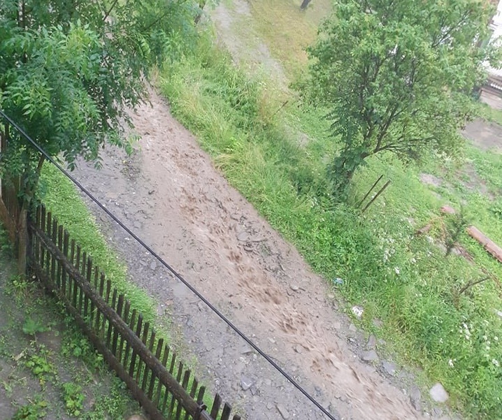 Рахівський район накрила сильна злива Рахівський район накрила сильна злива