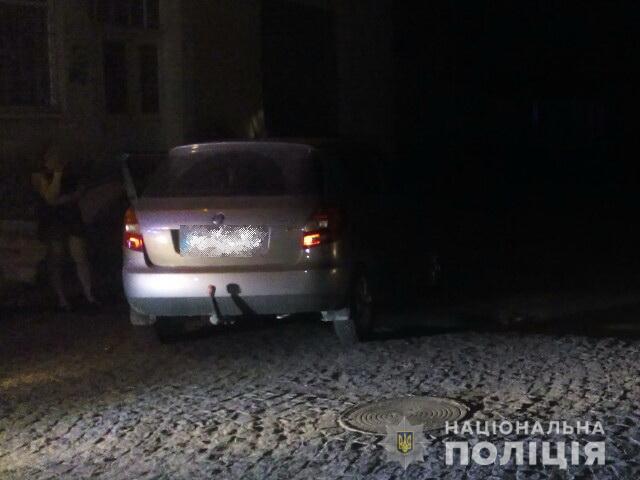 П’яна і без водійського посвідчення: вночі поліція зупинила горе-водійку П’яна і без водійського посвідчення: вночі поліція зупинила горе-водійку у місті Хуст