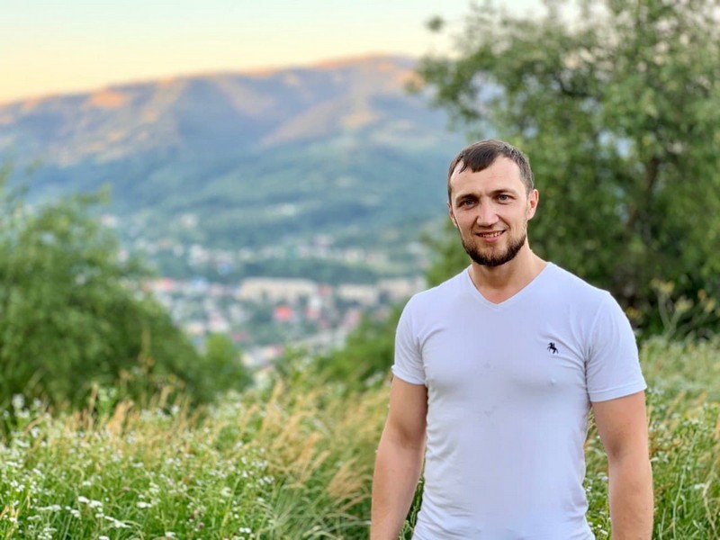 Вадим Носа – "Слуга Народу" у 72-му окрузі впевнений, що можна бути успішними і на своїй землі Вадим Носа – "Слуга Народу" у 72-му окрузі впевнений, що можна бути успішними і на своїй землі