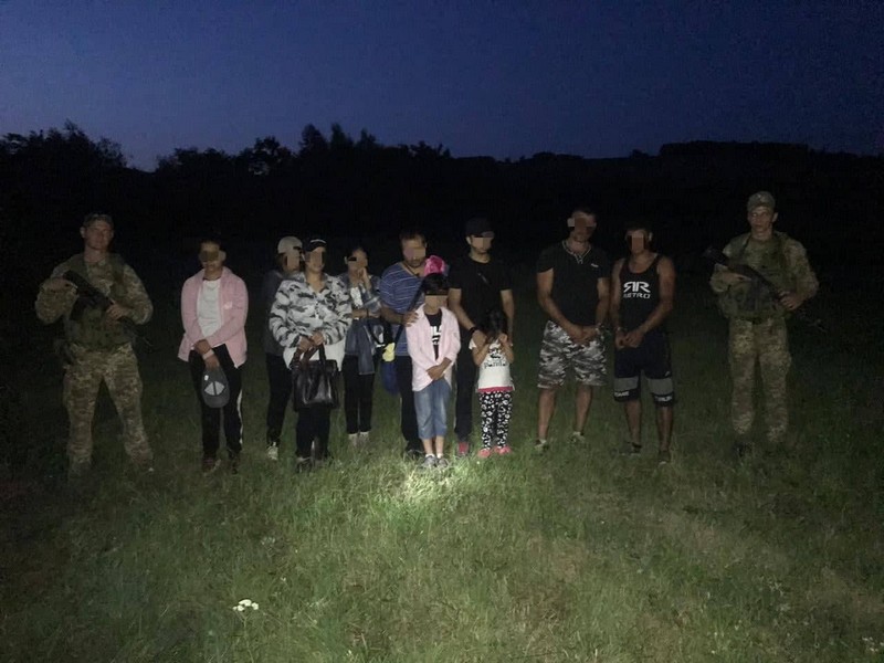 Двоє угорців скоїли правопорушення на Закарпатті Двоє угорців скоїли правопорушення на Закарпатті