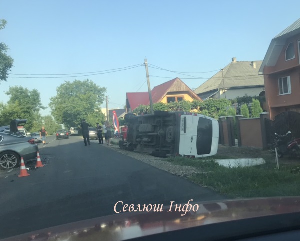 На Виноградівщині мікроавтобус потрапив у ДТП На Виноградівщині мікроавтобус потрапив у ДТП