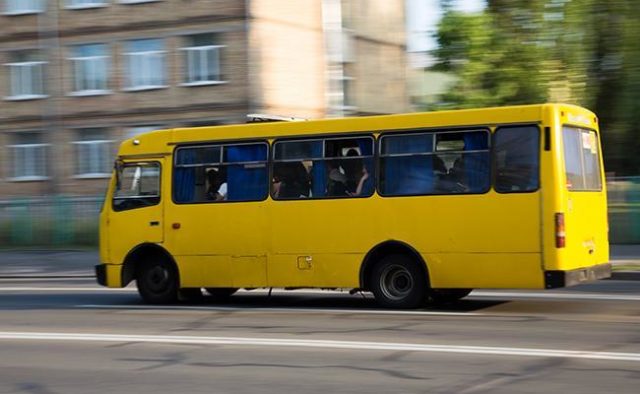 Закарпатці скаржаться на пекельну спеку в маршрутках Закарпатці скаржаться на пекельну спеку в маршрутках