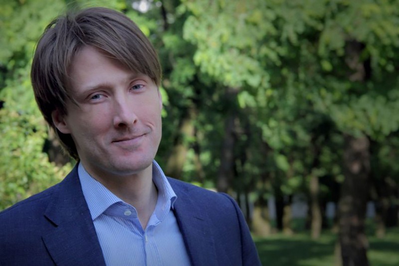 Разумков пообіцяв прибрати Михайла Соколова зі списку "Слуги народу", якщо підтвердиться його російське громадянство, – ЗМІ Разумков пообіцяв прибрати Михайла Соколова зі списку "Слуги народу", якщо підтвердиться його російське громадянство, – ЗМІ