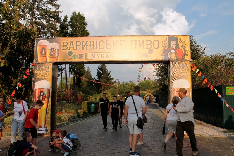 Триває підготовка до фестивалю "Варишське пиво" У Мукачеві триває підготовка до фестивалю "Варишське пиво"