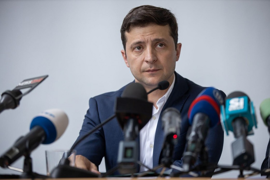 Президент закликав керівника Закарпатської митниці написати заяву на звільнення Президент закликав керівника Закарпатської митниці написати заяву на звільнення