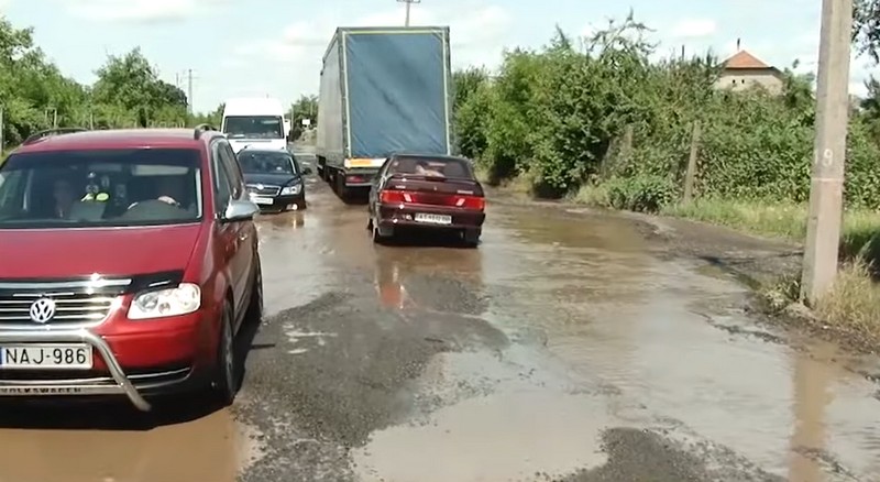 У Мукачеві нарешті відремонтують Берегівську-об’їзну У Мукачеві нарешті відремонтують Берегівську-об’їзну
