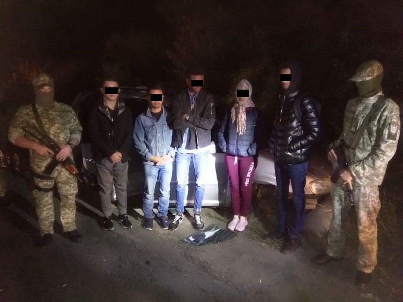 Стрілянина та погоня: як прикордонники затримували нелегалів Стрілянина та погоня: як прикордонники затримували нелегалів