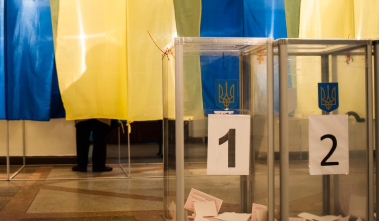 Всі дільниці Мукачева відкрились вчасно Всі дільниці Мукачева відкрились вчасно