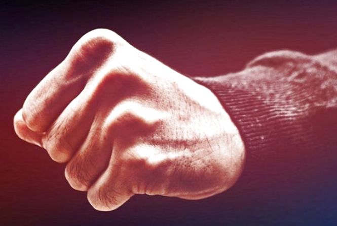 Поліція перевіряє інформацію про масову бійку біля однієї з дільниць Мукачева Поліція перевіряє інформацію про масову бійку біля однієї з дільниць Мукачева