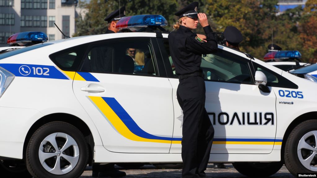 На Рахівщині п’яний водій трактора зніс паркан За добу поліцейські виявили 7 водіїв у нетверезому стані