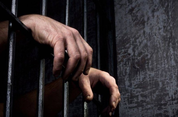 Суд узяв під варту чоловіка, який зберігав наркотики Суд узяв під варту чоловіка, який зберігав наркотики