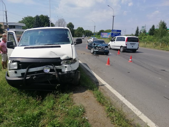 Поліція розповіла про ДТП, яка трапилась вчора в Мукачеві Поліція розповіла про ДТП, яка трапилась вчора в Мукачеві