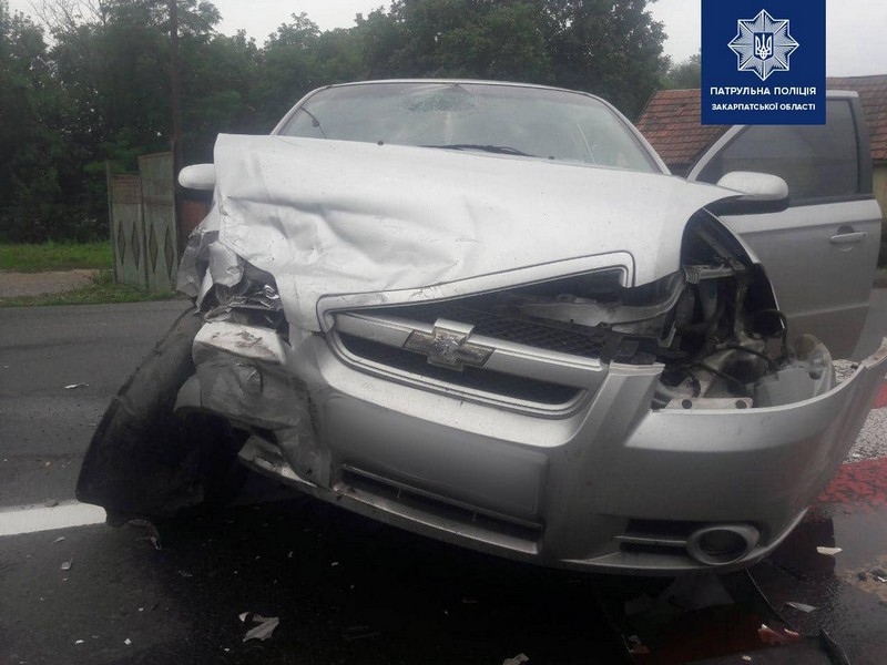 Аварія у Ракошині: подробиці від патрульних Аварія у Ракошині: подробиці від патрульних