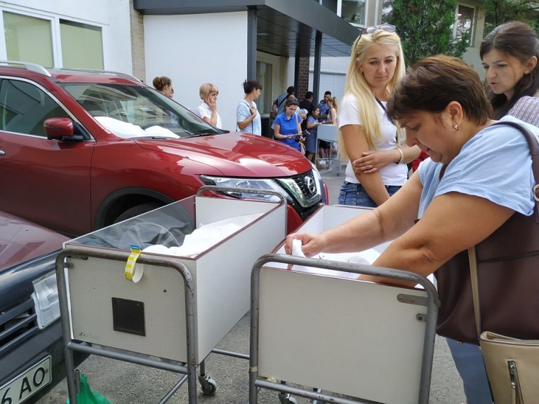 З Ужгородського пологового будинку евакуйовують немовлят, – ЗМІ З Ужгородського пологового будинку евакуйовують немовлят, – ЗМІ