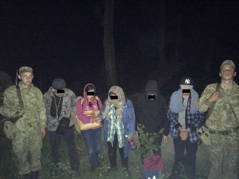 Поліція відкрила кримінальне провадження за фактом нелегальної переправи іноземців Поліція відкрила кримінальне провадження за фактом нелегальної переправи іноземців