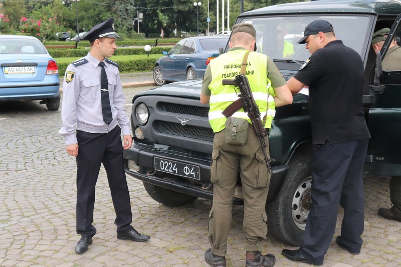 Із 1 серпня вулиці Ужгорода патрулюють Нацгвардійці Із 1 серпня вулиці Ужгорода патрулюють Нацгвардійці