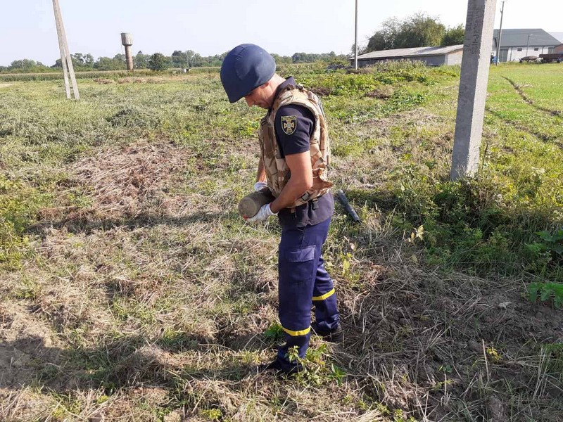 Закарпатці виявляють небезпечні знахідки Закарпатці виявляють небезпечні знахідки