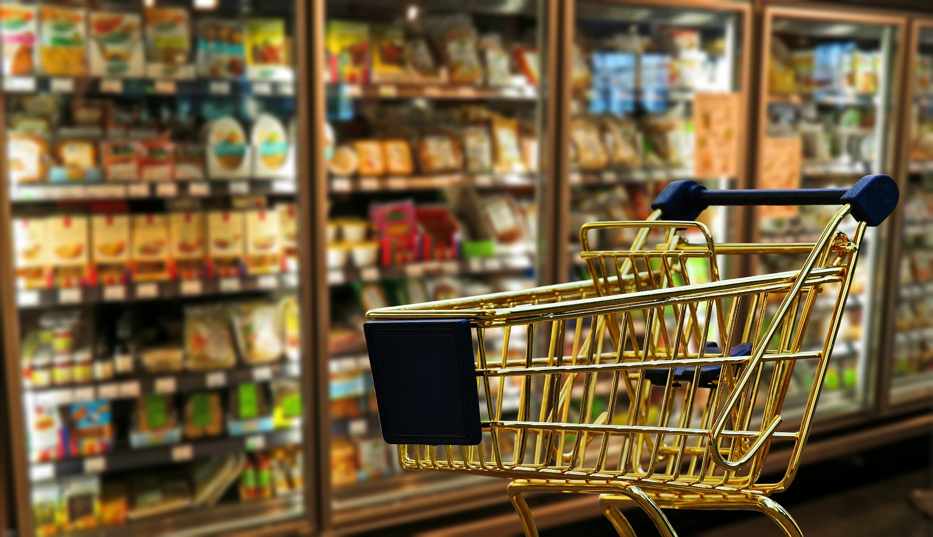Ціни на продукти харчування в Україні досягли європейських і продовжують зростати Ціни на продукти харчування в Україні досягли європейських і продовжують зростати