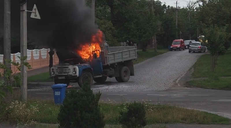 У Мукачеві поблизу популярного ресторану сталась пожежа У Мукачеві поблизу популярного ресторану сталась пожежа