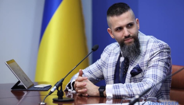 Новий керівник митниці має намір змінити метод оцінки "євроблях" при розмитненні Новий керівник митниці має намір змінити метод оцінки "євроблях" при розмитненні