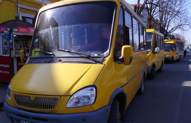 Ужгородська влада змушена переглянути вартість на проїзд у громадському транспорті Ужгородська влада змушена переглянути вартість на проїзд у громадському транспорті