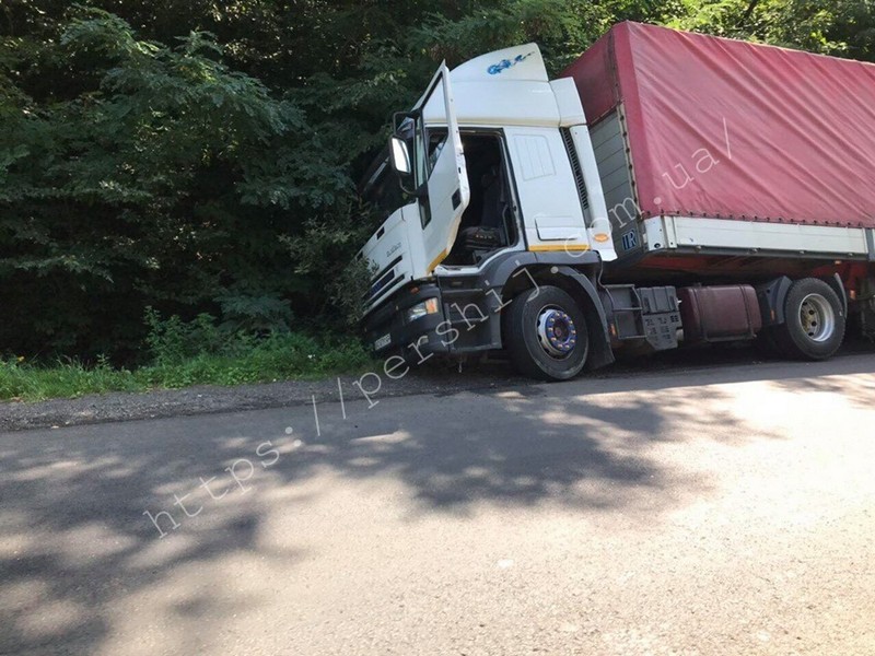 Поблизу Мукачева сталась ДТП Поблизу Мукачева сталась ДТП