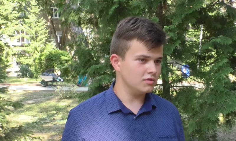 "Я ще молодий, щоб вмирати", – 17-річний хлопець дізнався про страшний діагноз "Я ще молодий, щоб вмирати", – 17-річний хлопець дізнався про страшний діагноз