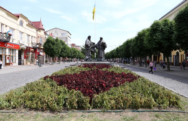 У Мукачево приїхали шахісти із трьох країн У Мукачево приїхали шахісти із трьох країн