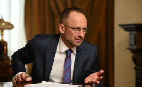 Безсмертний пояснив, чому його звільнив Зеленський Безсмертний пояснив, чому його звільнив Зеленський