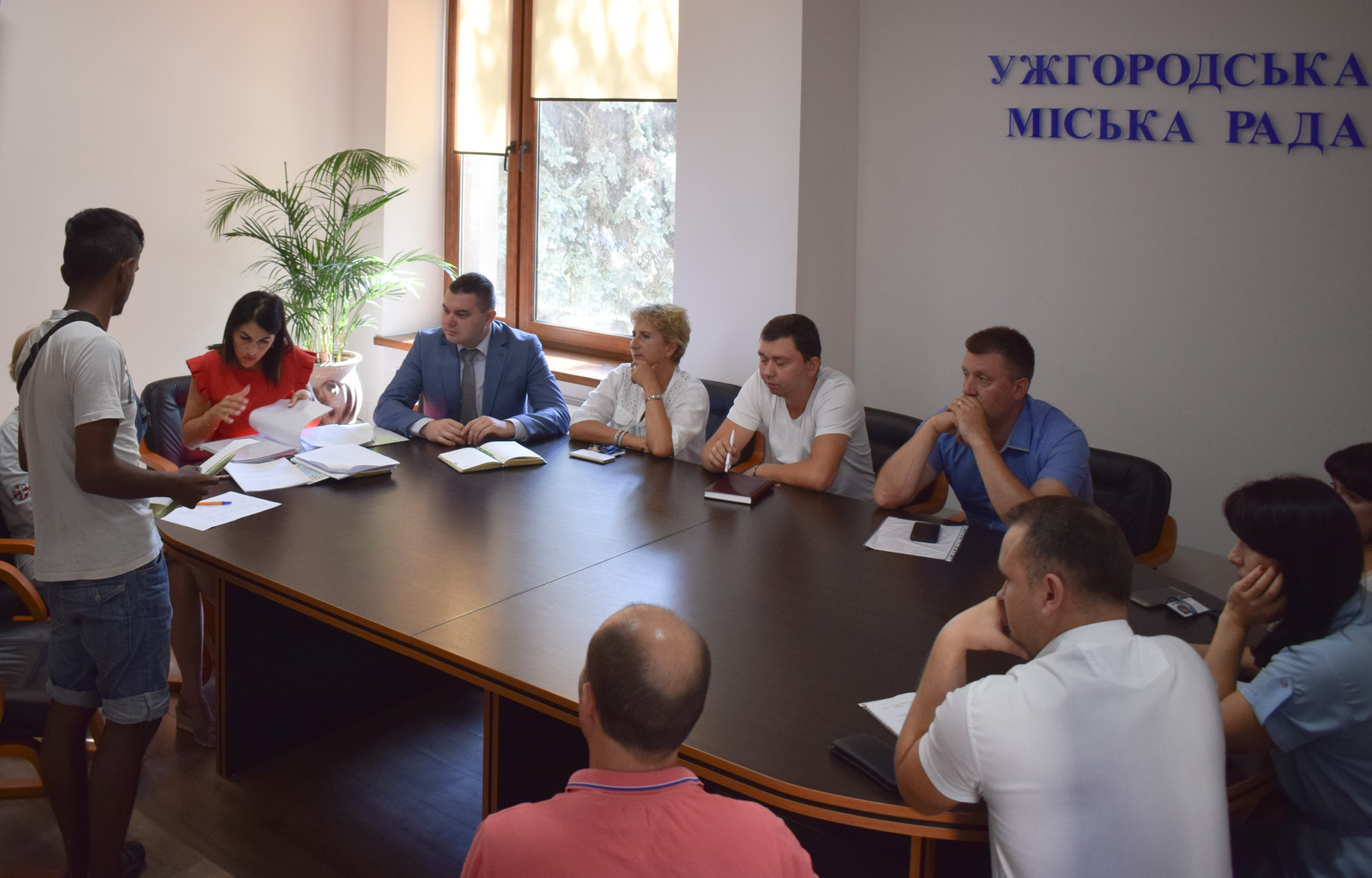 13 ужгородських дітей-сиріт зможуть отримати власне житло 13 ужгородських дітей-сиріт зможуть отримати власне житло