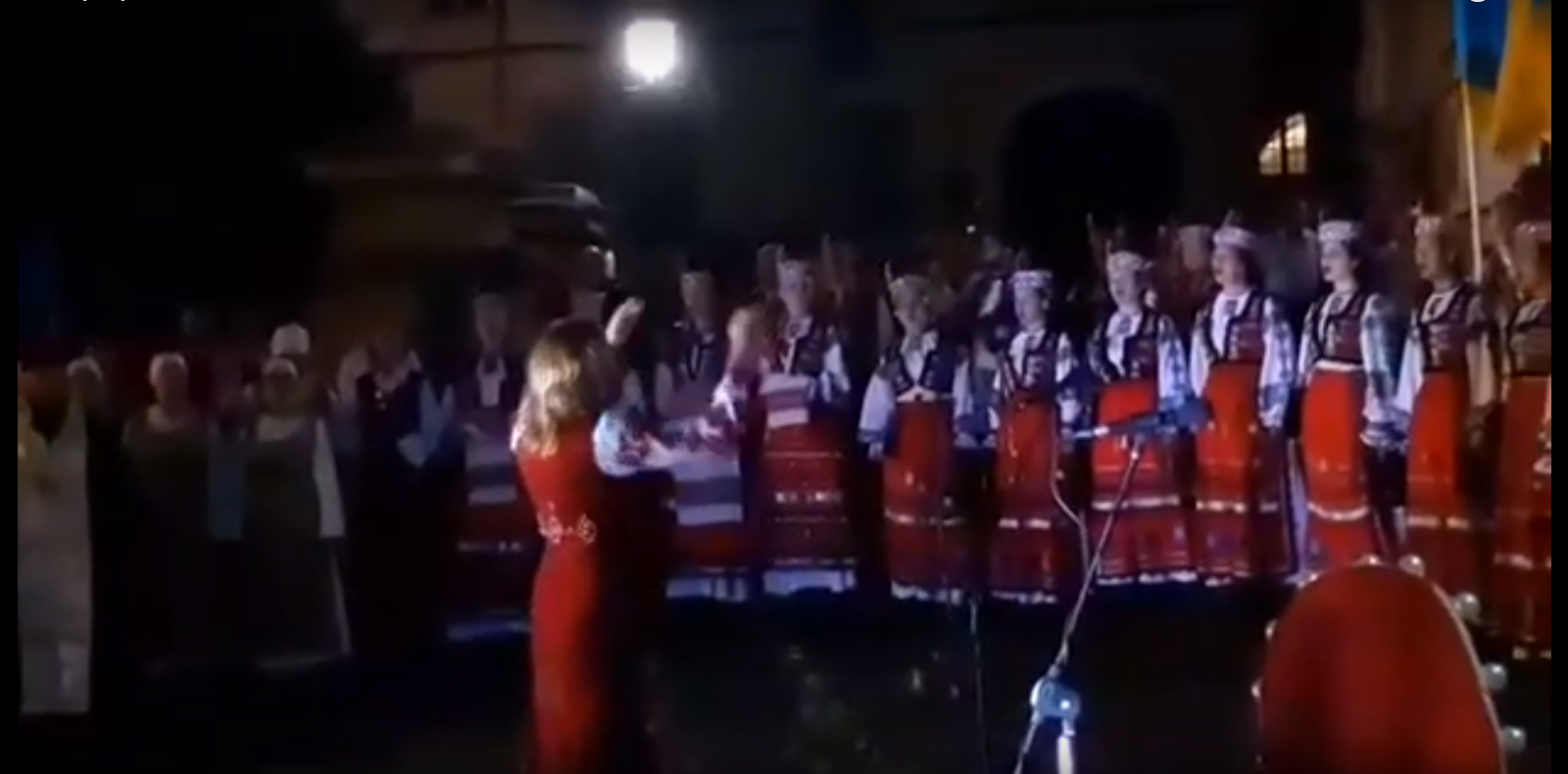 Дзвони храмів та спільна молитва за Україну, — як в Ужгороді зустріли світанок 24 серпня Дзвони храмів та спільна молитва за Україну, — як в Ужгороді зустріли світанок 24 серпня