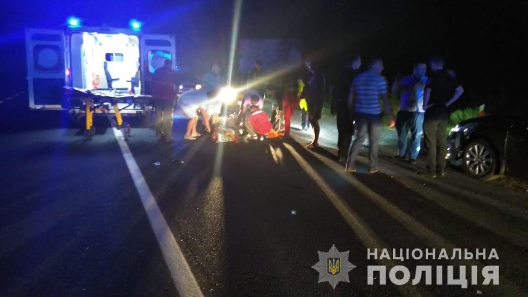 П’яний пішохід вибіг на дорогу і потрапив під автомобіль П’яний пішохід вибіг на дорогу і потрапив під автомобіль