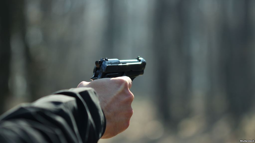 В Мукачеві сталася збройна сутичка В Мукачеві сталася збройна сутичка