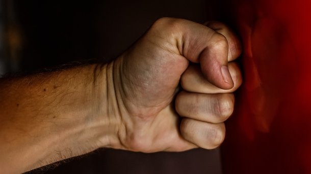 ЗМІ повідомляють про арешт агресивного солдата на Закарпатті ЗМІ повідомляють про арешт агресивного солдата на Закарпатті