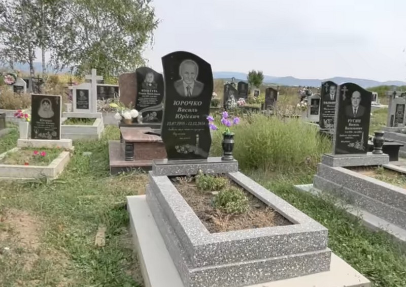 Вандалізм у селі на Мукачівщині: місцеві мешканців підозрюють ромів Вандалізм у селі на Мукачівщині: місцеві мешканців підозрюють ромів