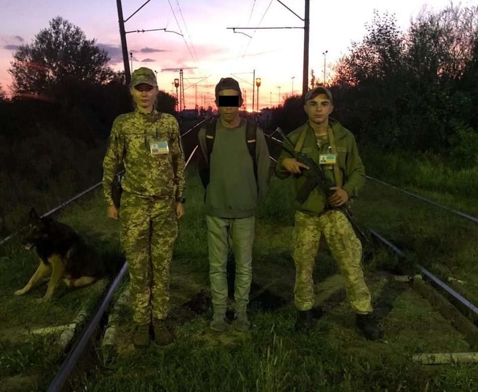 Француз думав, що між Україною і Словаччиною нема держкордону. На нього чекає суд Француз думав, що між Україною і Словаччиною нема держкордону. На нього чекає суд