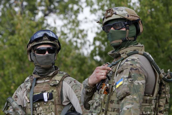 У соцмережі повідомляють про масові обшуки на Закарпатті У соцмережі повідомляють про масові обшуки на Закарпатті