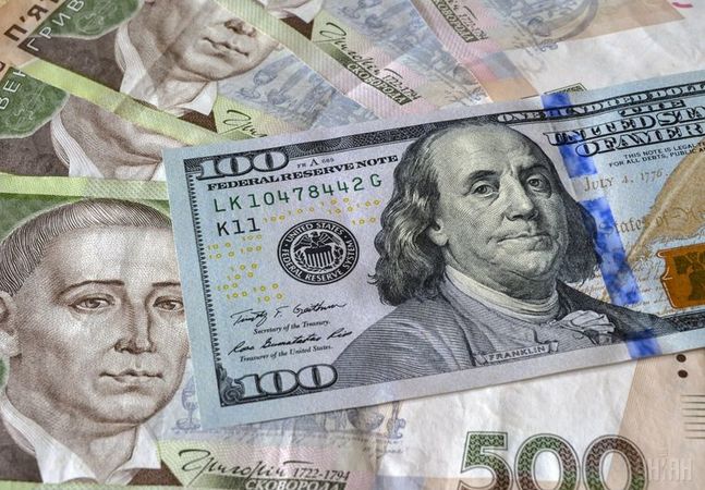 Купувати чи продавати долари: думки експертів та чому експортери в паніці Яким буде курс долара в Україні: купувати чи продавати долари