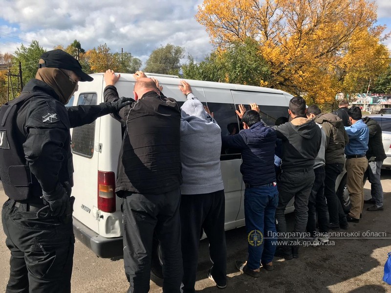 Спецоперація на Закарпатті: затримано кількох осіб Спецоперація на Закарпатті: затримано кількох осіб