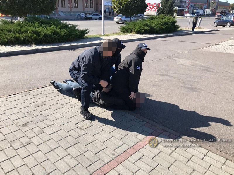 Гучне затримання у Мукачеві: офіційні подробиці