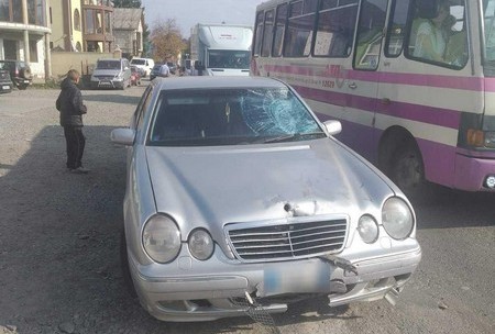 Момент смертельної ДТП на Тячівщині потрапив у об’єктив камери відеоспостереження Момент смертельної ДТП на Тячівщині потрапив у об’єктив камери відеоспостереження