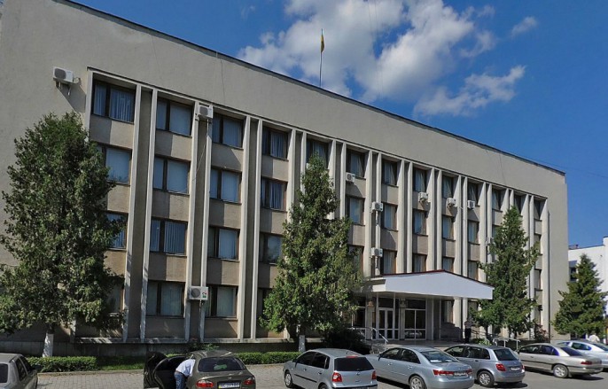 Начальницю відділу освіти Мукачівської РДА підозрюють у розтраті більше мільйона гривень Начальницю відділу освіти Мукачівської РДА підозрюють у розтраті більше мільйона гривень