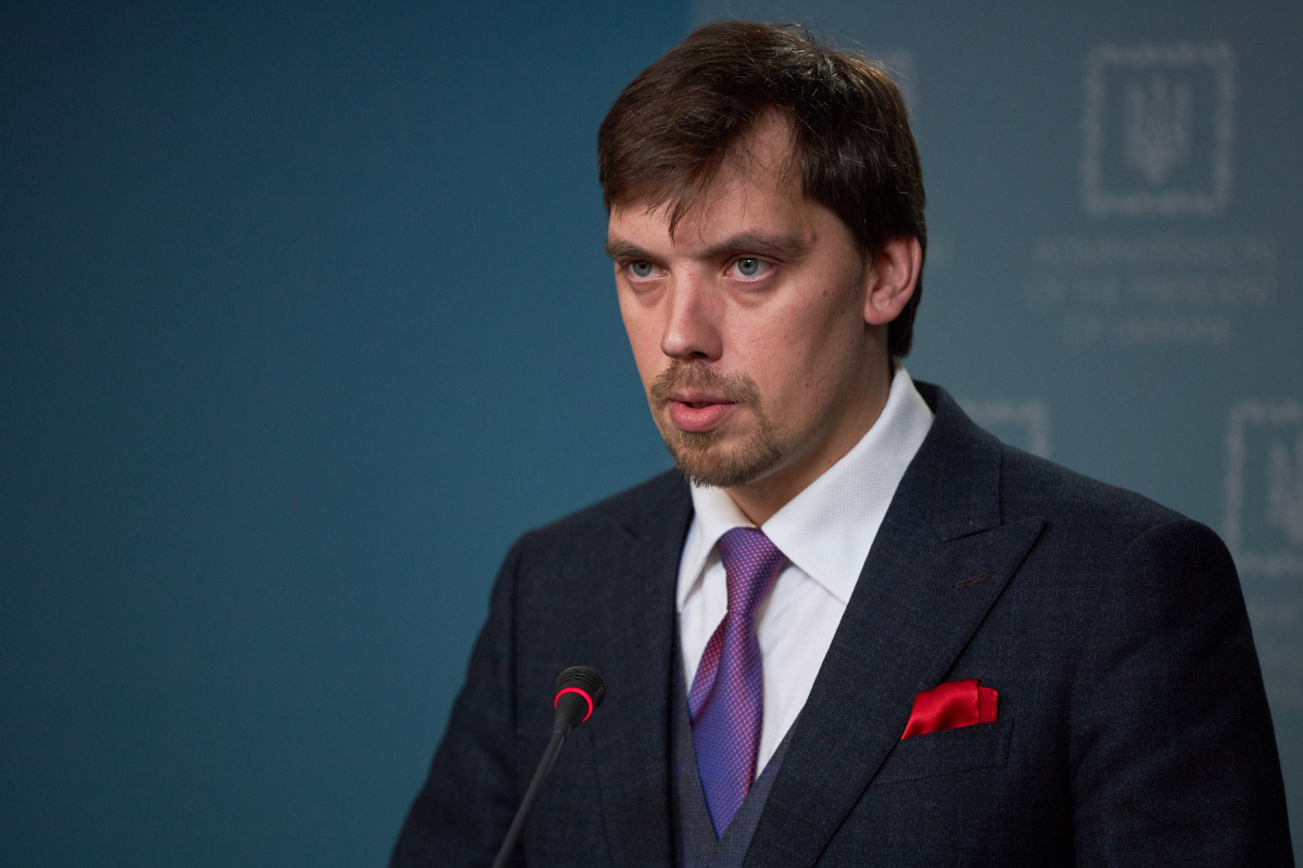 Прем’єр відповів, чи підвищать зарплати освітянам у 2020 році Прем’єр відповів, чи підвищать зарплати освітянам у 2020 році