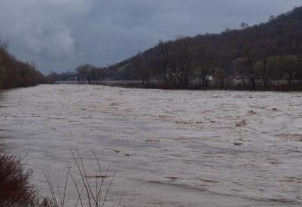 На Закарпатті очікують підвищення рівнів води у річках На Закарпатті очікують підвищення рівнів води у річках
