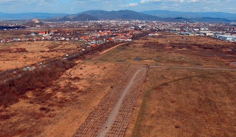 Міністр інфраструктури анонсував реконструкцію аеропорту в Мукачеві Міністр інфраструктури анонсував реконструкцію аеропорту в Мукачеві