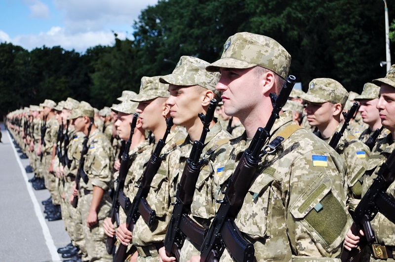 В Україні можуть скасувати строкову службу В Україні можуть скасувати строкову службу