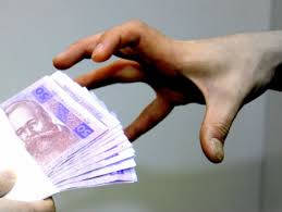 Чоловіка пограбували на залізничній станції Чоловіка пограбували на залізничній станції