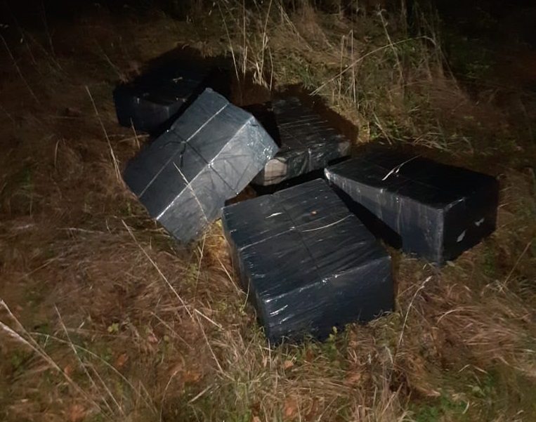 Ввечері прикордонники наздоганяли контрабандистів Ввечері прикордонники наздоганяли контрабандистів