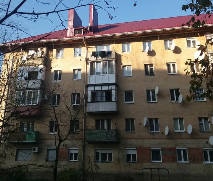 У Мукачеві відремонтували дах однієї з багатоповерхівок У Мукачеві відремонтували дах однієї з багатоповерхівок